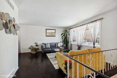 17102 Magnolia Dr, Hazel Crest, IL 60429 - photo 4