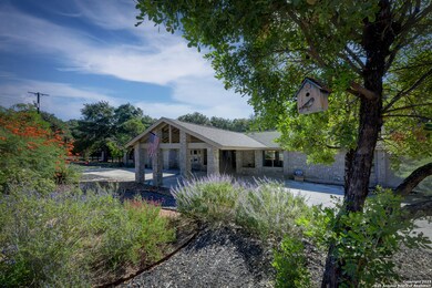 10762 Parrigin Rd, Helotes, TX 78023 - photo 4