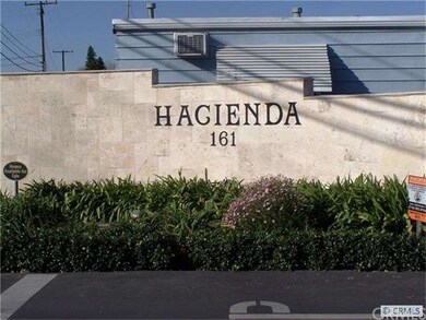 Entrance & Location