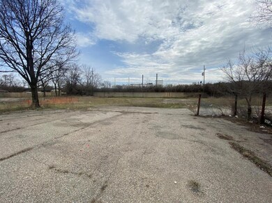 7020 Vine St, Cincinnati, OH 45216 - photo 2