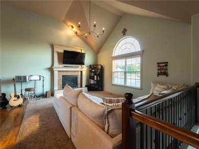 1112 Carlisle Dr, Raymore, MO 64083 - photo 5