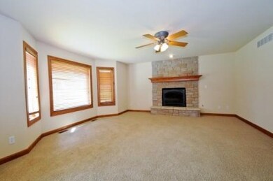 9222 Lane St, Merrillville, IN 46410 - photo 5