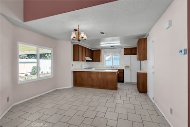 6164 Goldenrod Ln, Riverside, CA 92504 - photo 6