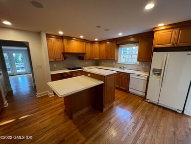 57 Locust St unit Down Stairs, Greenwich, CT 06830 - photo 7