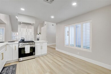 6987 Emerald Springs Ln, Las Vegas, NV 89113 - photo 6