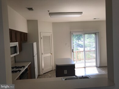 8637 Willow Leaf Ln, Odenton, MD 21113 - photo 4