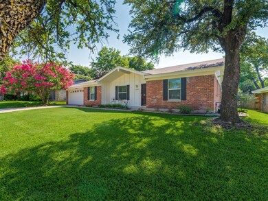 1124 Zelda Dr, Hurst, TX 76053 - photo 2