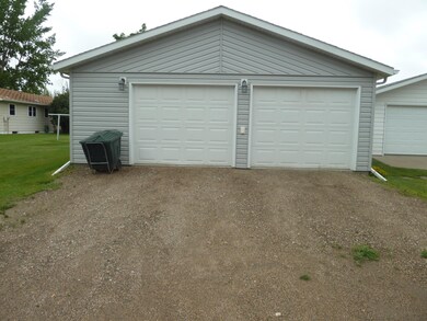 Garage,<|><|>