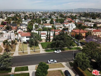 2139 Wellington Rd, Los Angeles, CA 90016 - photo 4