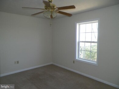 11 Prospect Ave, Bunker Hill, WV 25413 - photo 5