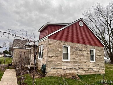 917 W Votaw St, Portland, IN 47371 - photo 2