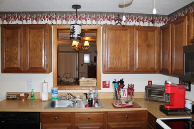 5 Goldfinch Rd unit 7, Lincoln, NH 03251 - photo 7