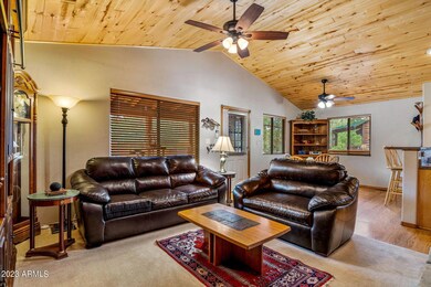 SPACIOUS GREAT ROOM
