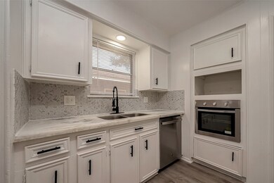 8707 Brackley Ln, Houston, TX 77088 - photo 6