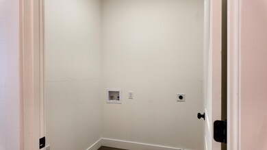 720 E Vivian St, Bolivar, MO 65613 - photo 6