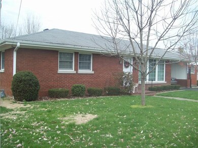 620 Elizabeth Ct, Harrodsburg, KY 40330 - photo 2