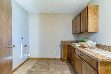 938 W Coffin St, Denison, TX 75020 - photo 7