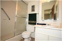 328 Windsor Square, Alvin, TX 77511 - photo 4