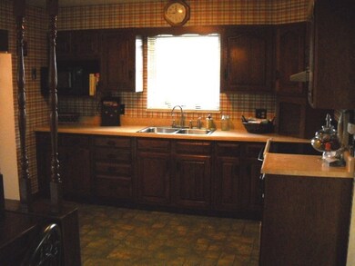 407 N Main St, Chrisney, IN 47611 - photo 4