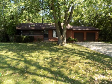 113 Castlewood Dr, Carpentersville, IL 60110 - photo 2