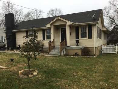 323 Center St, Shelbyville, TN 37160 - photo 2