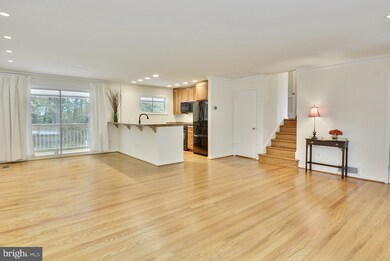 1402 Wake Forest Dr, Alexandria, VA 22307 - photo 4