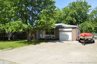 110 N Elgin Ave, Sperry, OK 74073 - photo 2