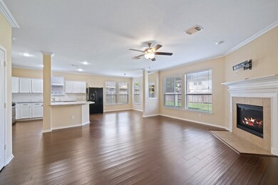 Kitchen has eat-in area for breakfast table and ov