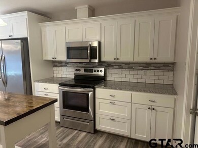 2214 Aberdeen Dr, Tyler, TX 75703 - photo 4