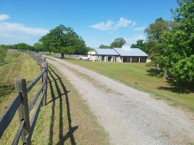 165455 Heffington Rd, Marlow, OK 73055 - photo 2