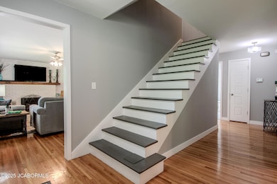 713 S Summit Dr - 004