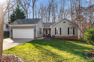 9110 Twin Trail Dr, Huntersville, NC 28078 - photo 2