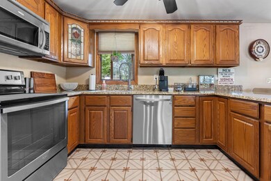 396 Huse Rd, Manchester, NH 03103 - photo 6