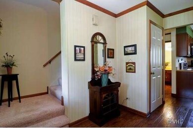 211 Osage Ln, Buffalo Grove, IL 60089 - photo 2