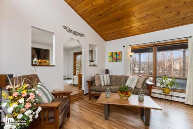 03-Living Room-ELKO0987