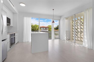 4432 W Flagler St unit UPPER, Miami, FL 33134 - photo 5