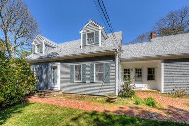 923 Old Post Rd, Cotuit, MA 02635 - photo 3