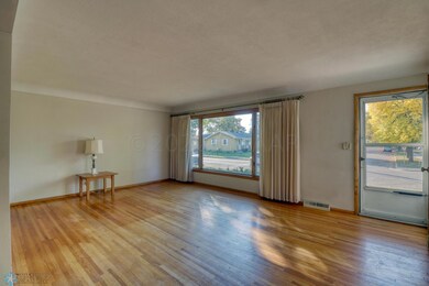 Familyroom1_0