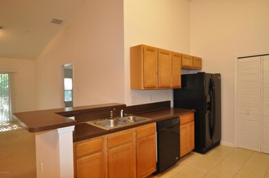 5201 Playpen Dr unit 12, Jacksonville, FL 32210 - photo 2