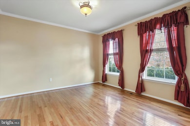 132 Calvert Cir, Bunker Hill, WV 25413 - photo 5