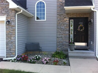 4508 Troxell Dr, Whitehall, PA 18052 - photo 5