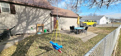 821 S Chestnut St, North Platte, NE 69101 - photo 5