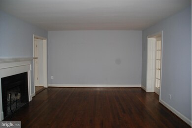 500 W Taylor Run Pkwy, Alexandria, VA 22314 - photo 3