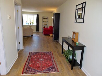 721 Mammoth Rd unit 13, Manchester, NH 03104 - photo 3