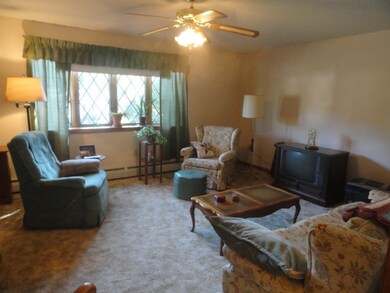 15 Hickory Ln, Webster, MA 01570 - photo 3