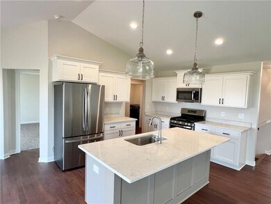 2388 N 8th Ave E, Newton, IA 50208 - photo 2