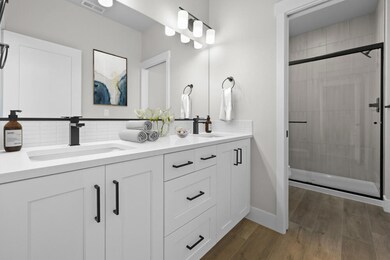 EST82-Arcadia-M-Classic-PrimaryBath