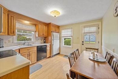 245 East St, Wolcott, CT 06716 - photo 2