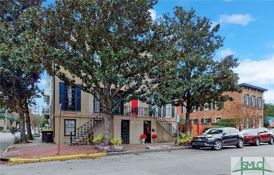 335 Tattnall St, Savannah, GA 31401 - photo 2