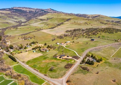 Sited in Foothills of Grizzly Peak